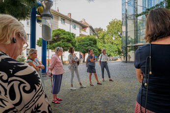 Vor dem Naturhistorischen Museum